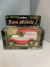 Vintage Oldtimer Lok mobiles Modellauto mit Rückzugaktion NEU WEISS ROTES DACH
