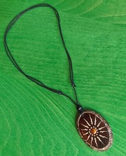 Handgefertigter Holzanhänger