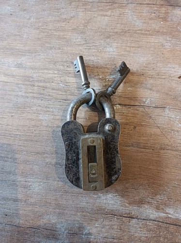 Antikes vorhängeschloss mit - antikes,