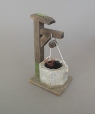 Brunnen 11 cm hoch aus Holz Krippenzubehör Krippe Verarbeitung Kl