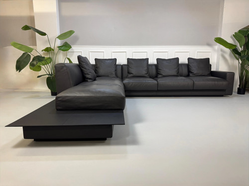 Walter knoll yuuto designer - knoll,