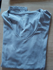 Cedarwood State, T-shirt mit V