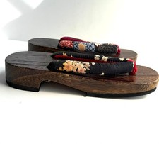 Japanische Holz Frau