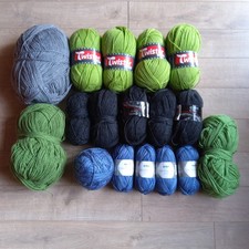 Konvolut Wolle zum Stricken, Häkeln und Basteln, Reste und neue Wolle