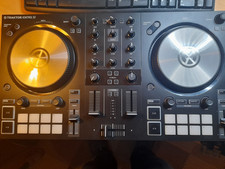 Native Instruments TRAKTOR KONTROL S2 2-Deck Controller - Schwarz wie NEU