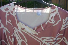 Neues Business Kleid Gr. 42/44 (L) schwingender Rock, Lagenlook, Allover-Druck