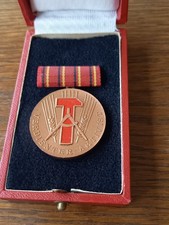 DDR Orden/Abzeichen Verdienter