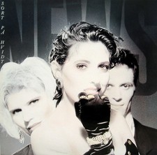 News - Sort På Hvidt (LP, Album)