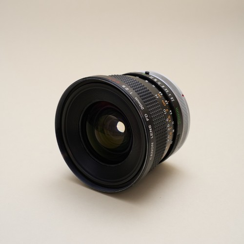 Canon 20mm f2 8 - s.s.c., f2.8