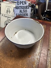 Antikes weiß und blaues