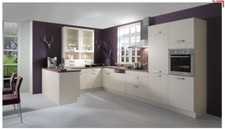 GROSSE Einbauküche Vilas Magnolienweiß Vitrine Wohnküche ohne Geräte