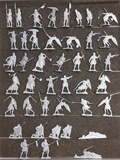 Zinnfiguren 30 mm - Kreuzritter, Ritter - überwiegend blank
