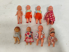 Lot Kunstoff Puppen Puppenstube Gummi Einrichtung Spielzeug Familie um 1970 #3
