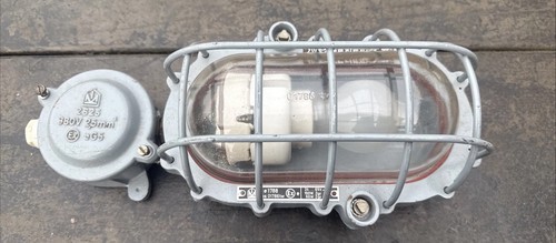 Tolle alte bunkerlampe mit - alte,