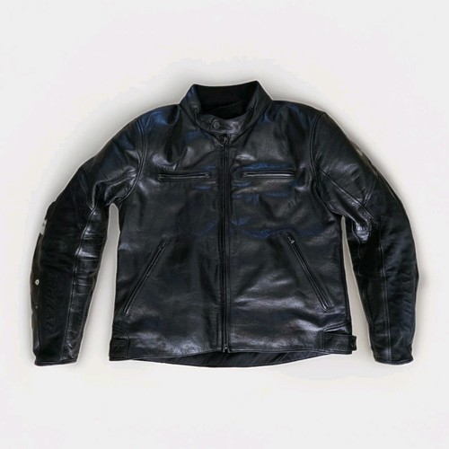 Schwarze lederjacke mit - schwarze,