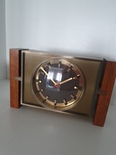 Vintage Design Tischuhr