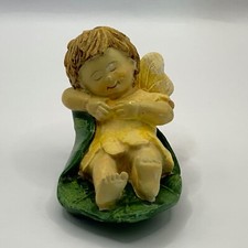 Elfenfigur, Elfe auf Blatt, bezaubernd hübsche kleine Dekofigur, in Beige/Grün