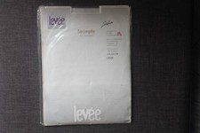 Levee Strümpfe