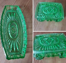 Glasgarnitur  antik vintage Friesiertischg Waschtischablage Schatulle grün...