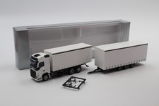 AWM Volvo FH4 tridem trailer
