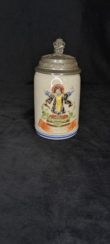Alter bierkrug mit zinndeckel - bierkrug,