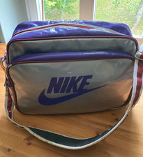 Nike Retro Sporttasche Farbe