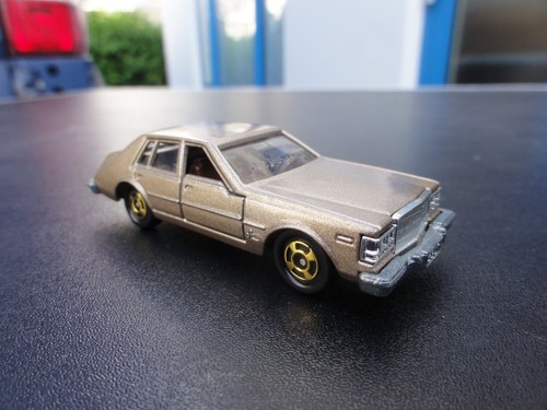 Tomica f45 cadilac - tomica, seville