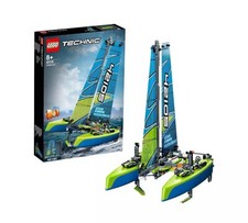 LEGO TECHNIC: Catamaran