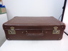 Antiker Überseekoffer