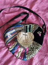 Herzförmige Desigual