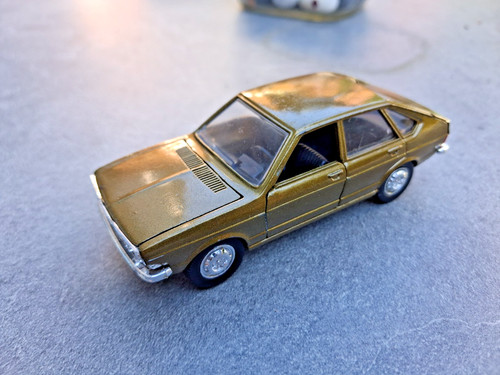 Schuco vw passat - schuco, 1:43