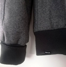 Bench Woman Herbst Winter