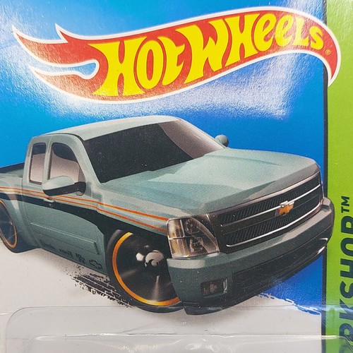Hot wheels chevy silverado - hot,