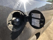 VW Polo 9N 9N1 Tankklappe Tankdeckel Tankverschluss LC9Z Black Magic Perl