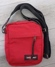 Eastpak Umhängetasche the one in Rot 