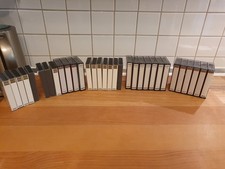 32 Video 8/Hi-8 Kasetten/Digital 8/ Private Urlaubsaufnahmen/Videokassetten