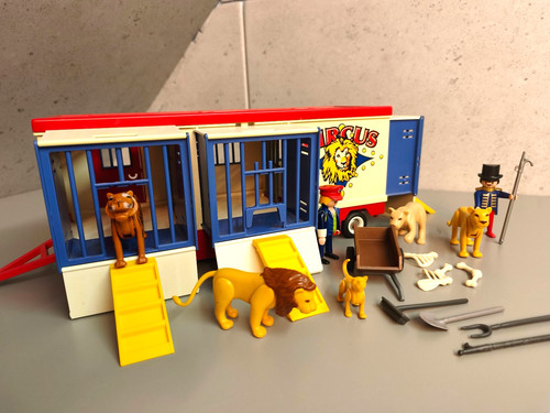 4232 raubtierwagen viele tiere - raubtierwagen,