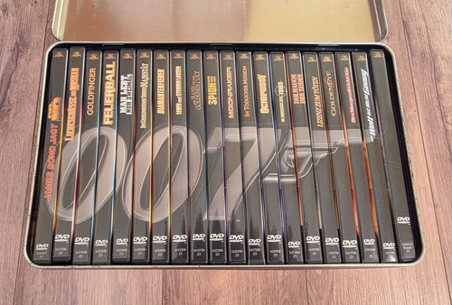 James bond 007 monsterbox - james,