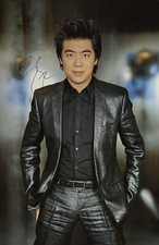 Lang Lang signiert Foto
