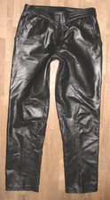 schöne Damen- LEDERHOSE in
