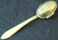 Teeei Teesieb oval mit Griff der Klassiker ~1950