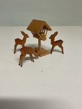 Set Rehfütterung 3 Rehe geschnitzt mit Raufe Erzgebirgische Volkskunst Sammler