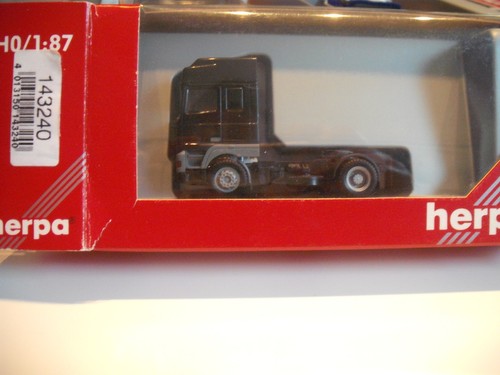 Herpa 143240 daf - 500, solo