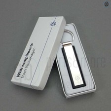 Original VW Schlüsselanhänger Metall Leder Schriftzug Logo neu VW 000087010BMYPN