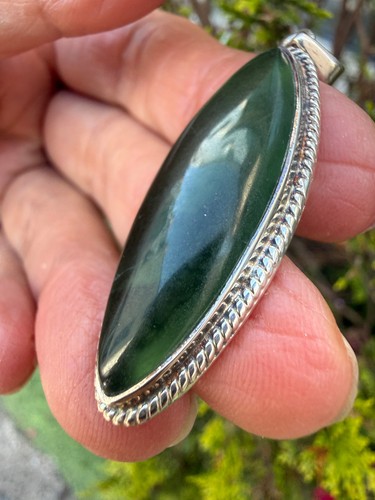 Nephrit jade träne kristall - nephrit,