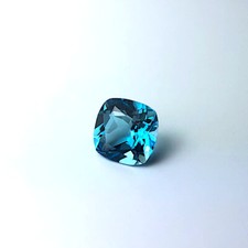 Blautopas swiss blue