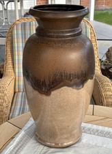 große braune alte Boden -