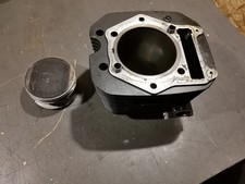 Suzuki DR 650  (SP41-SP42)