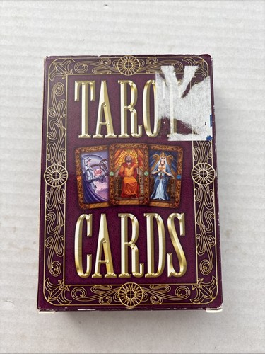 Tarot cards book top that - &,