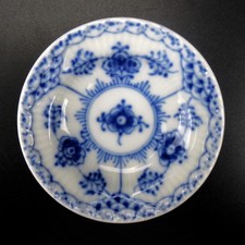 Royal Copenhagen Porzellan Teebeutelablage Serie Musselmalet Halbspitze 1/504